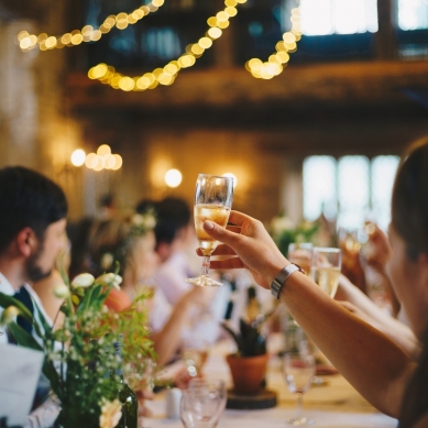 blog/1540178177barn-wedding.jpg Rent your barn as a wedding venue