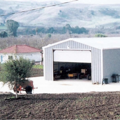 blog/1545681962garage_gutters.jpg To Gutter or Not ... Designing the Perfect VersaTube Garage