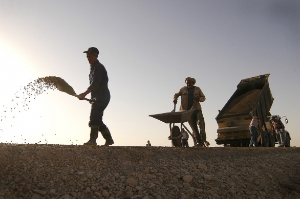 blog/157073306710-11-19.jpg Driveway Options from the Road to Your Building: Cement, Gravel, Asphalt
