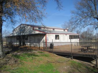 Barn 11